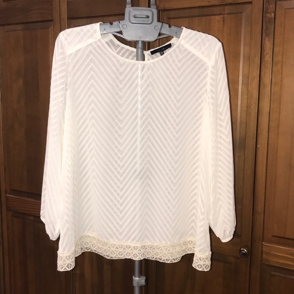 Tops - 🌻5/$25 Eclair Off white blouse